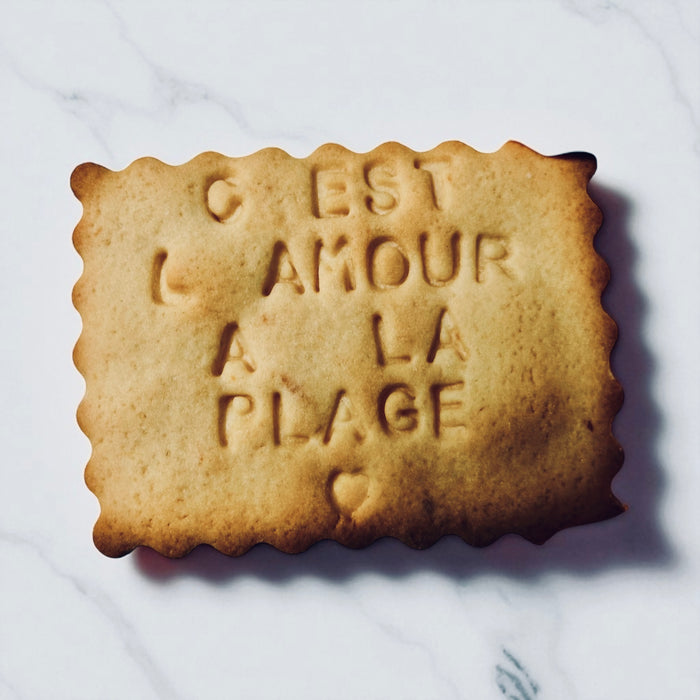 It's love at the beach ❤️